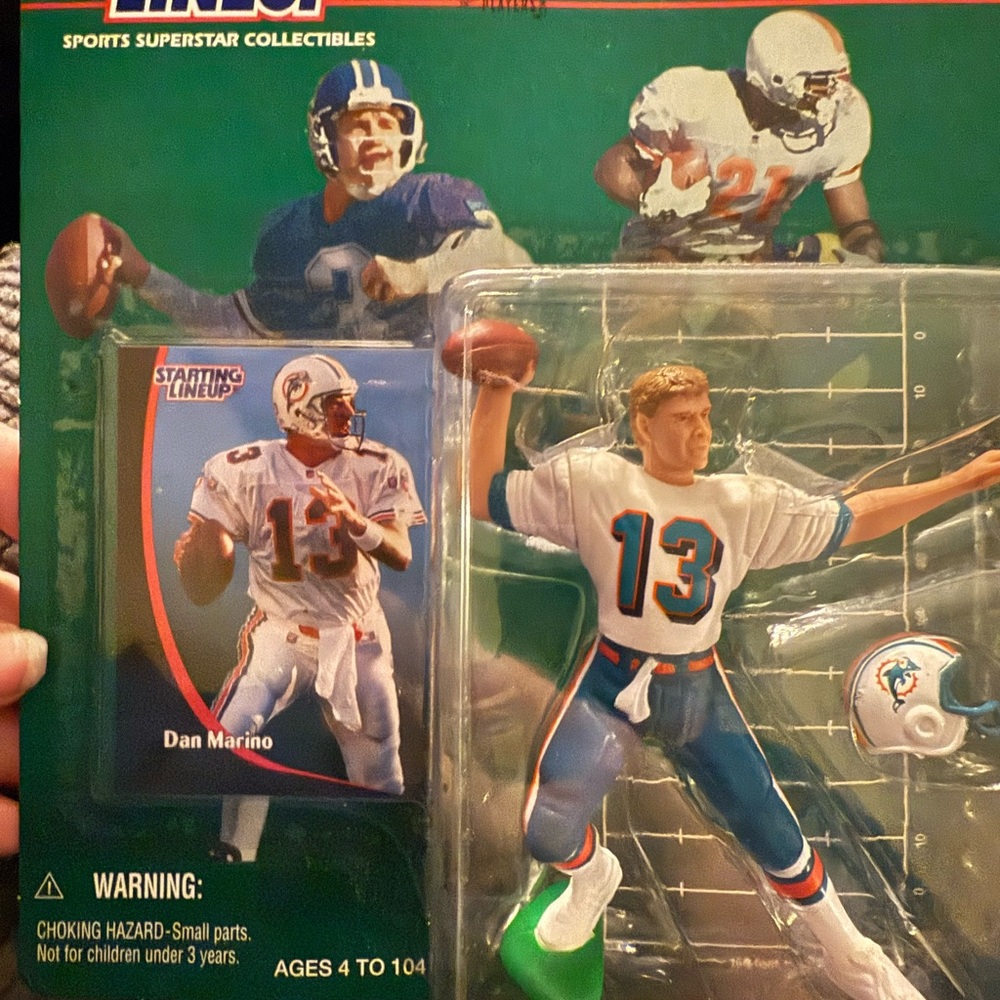 Starting Lineup Dan Marino Miami Dolphins, 1998 Edition Kenner
